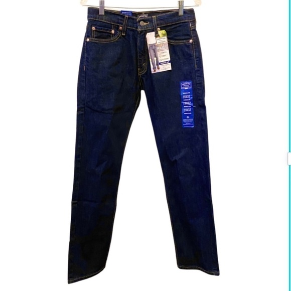 SIGNATURE New 29 x 32 By Levis Regular Flex Jeans - Picture 2 of 5